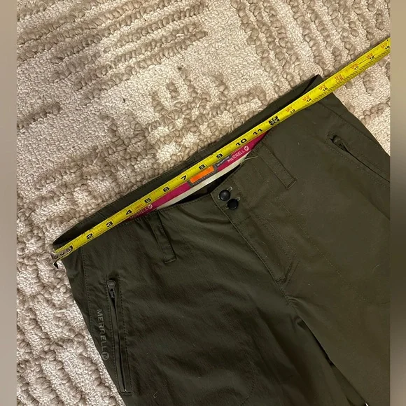 Women’s Merrill size 8, hiking pants in new condition olive color - Picture 6 of 11
